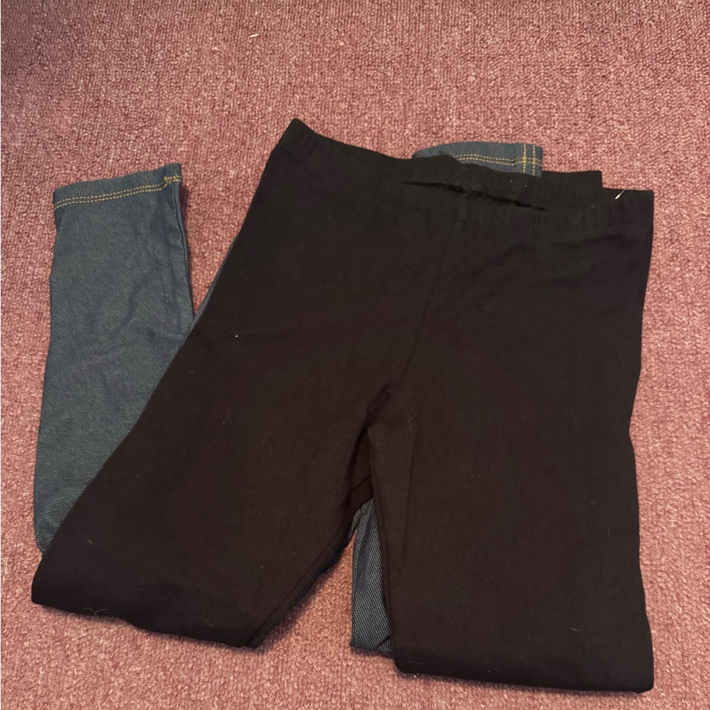 Brand New 2 Pack Of Leggings Size Medium